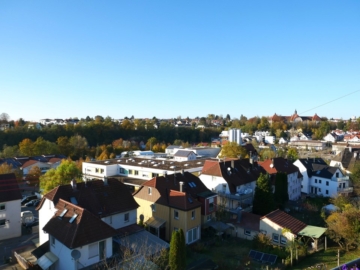 Gemütliche Dachgeschosswohnung mit schöner Dachterrasse und herrlichem Blick über die Stadt!, 71522 Backnang, Dachgeschosswohnung